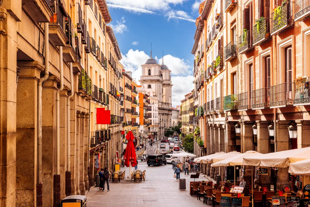 Budget Travel Guide to Madrid: Save Money While Exploring the Capital
